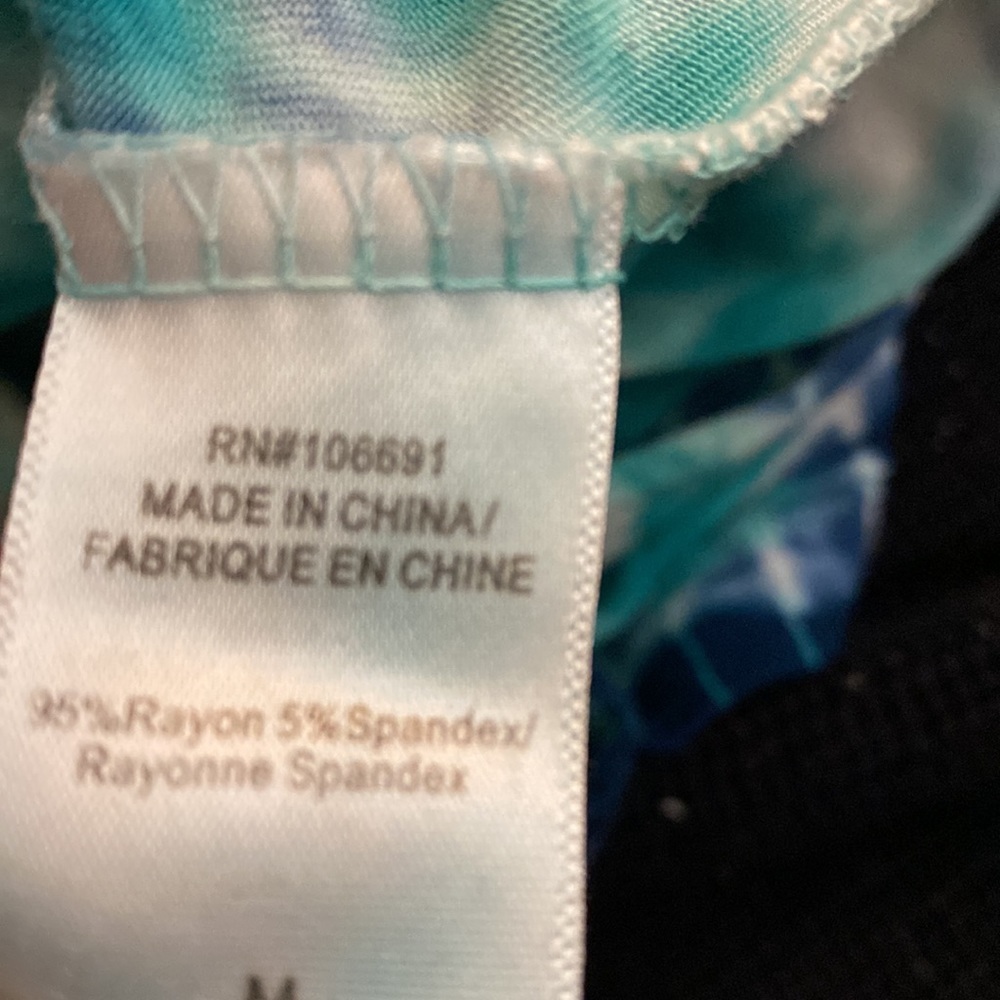 Young, Fabulous & Broke Romper Tie Dye Size Large - Picture 4 of 5